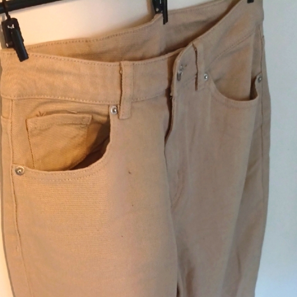 H&M Divided Tan Straight Leg Jeans, Size 6 - Picture 4 of 8
